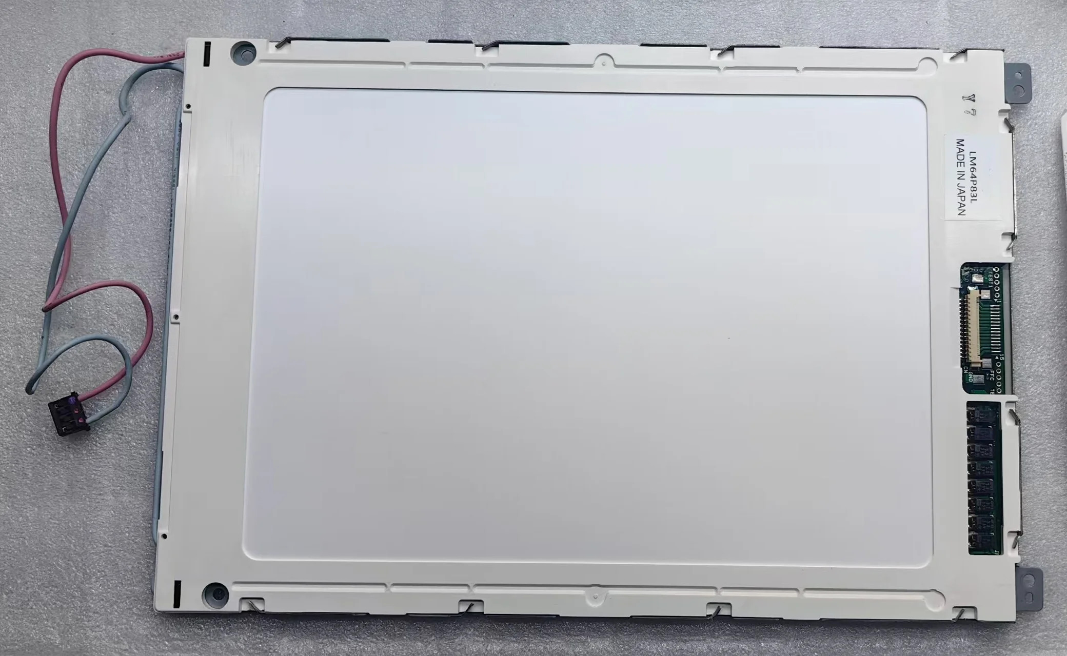 LM64P83L 9.4 640x480 CCFL FSTN-LCD 패널