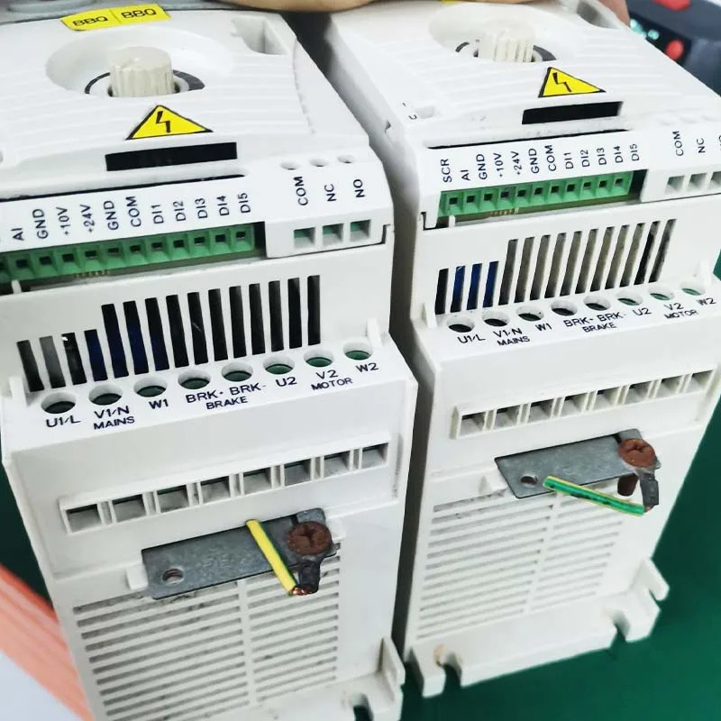 전부품 ACS150-03E-01A2-4 제어 처리 인버터 3상 AC