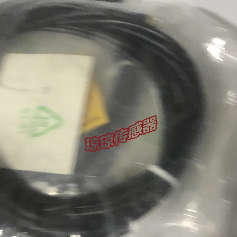 터크 케이블 PKG-4-RSC4T-TEL 커넥터