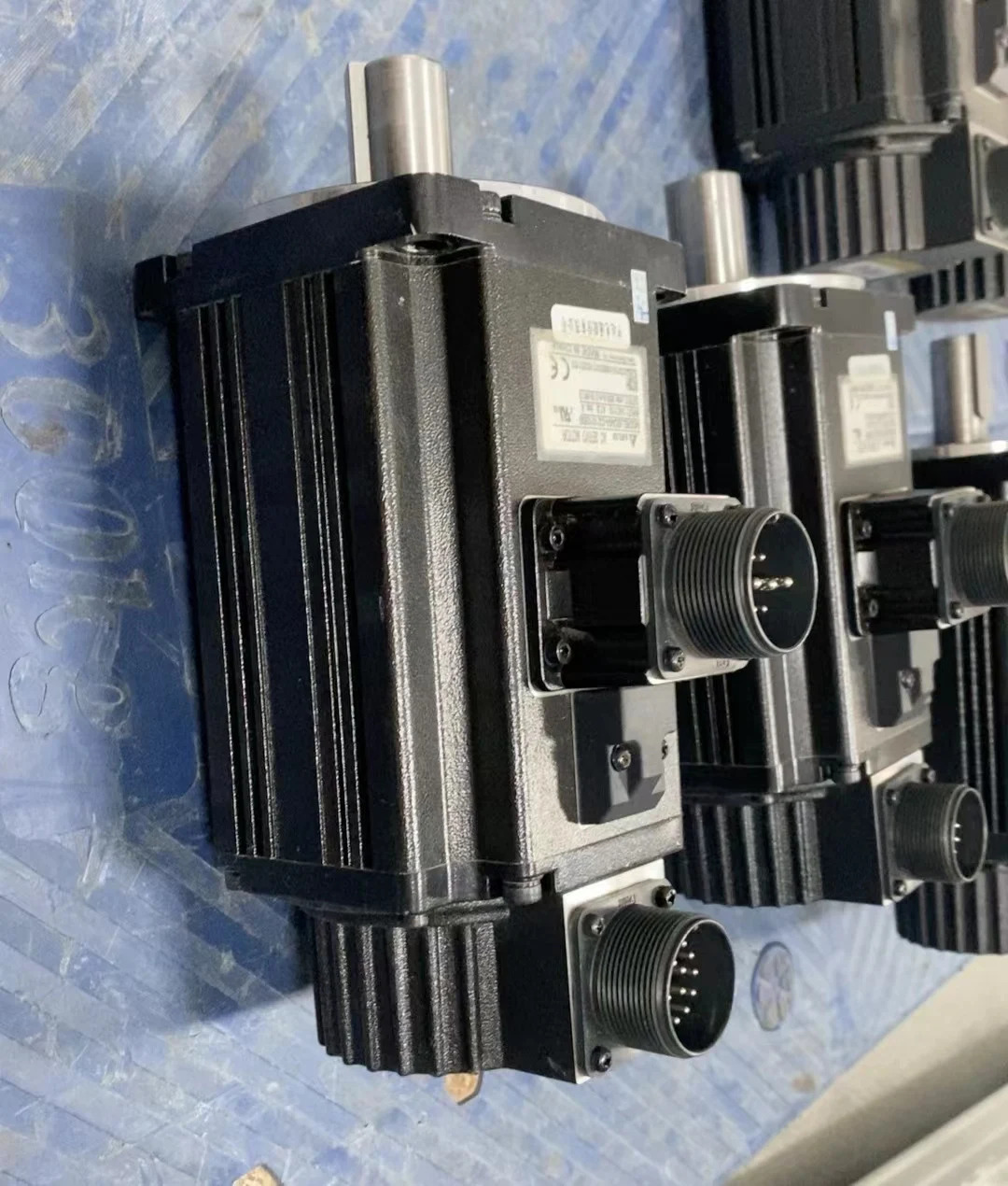 ECMA-C21010SS 리퍼 서보모터 1.0kW 기능 작동 OK