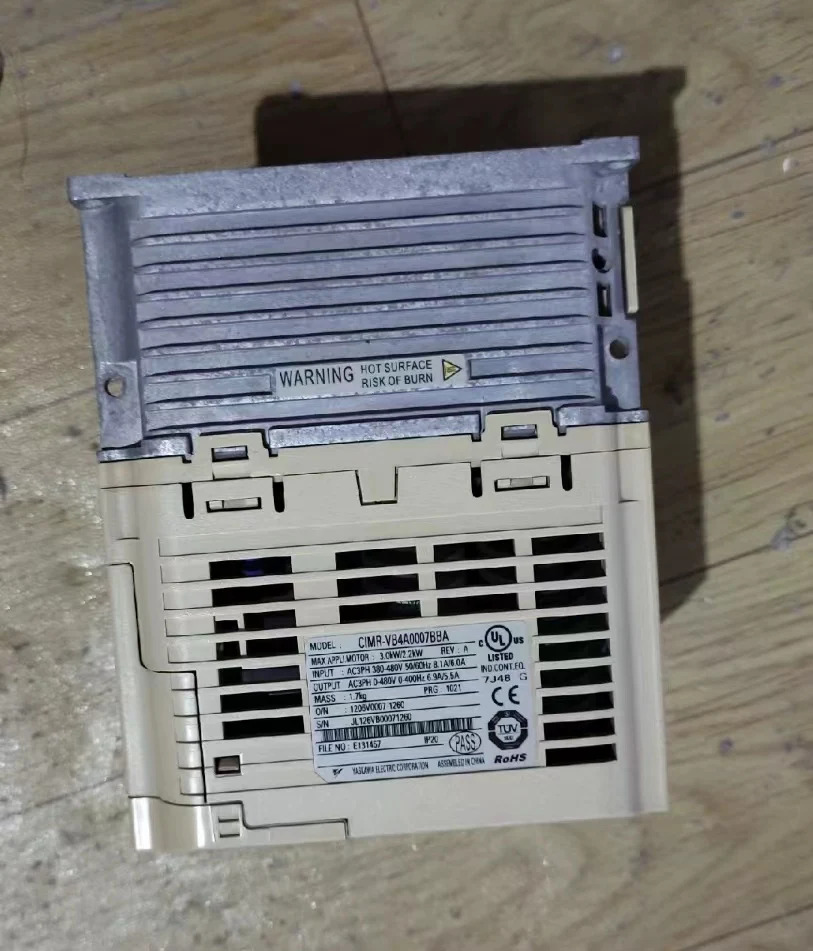 CIMR-VB4A0007BBA 리퍼 V1000 인버터 3.0kW/2.2kW 기능 작동 OK