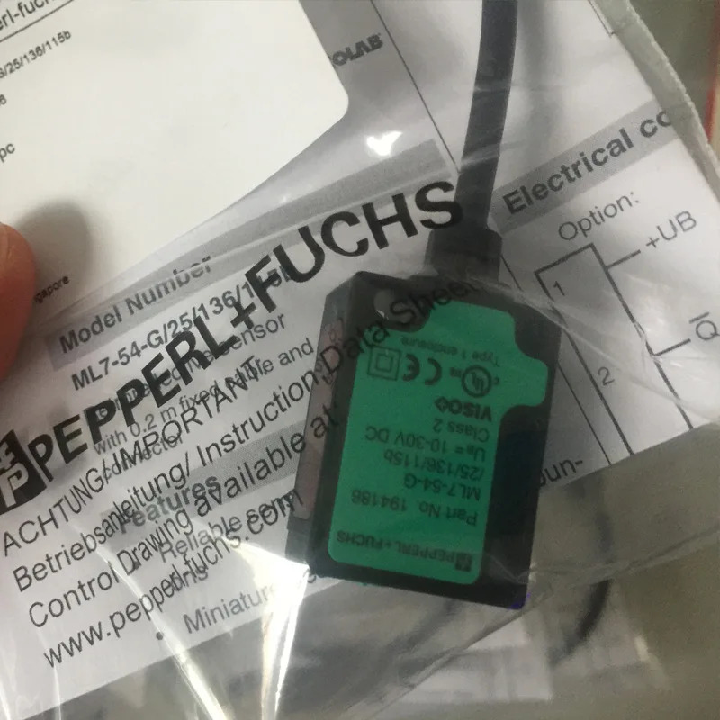 독일 Pepperl Fuchs 반사판 센서 ML7-54-G/25/136/115B 품목 194186