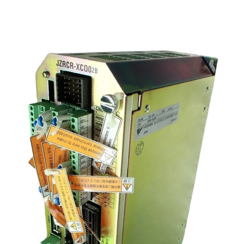새 Yaskawa JZRCR-XC002B 서보 컨트롤러