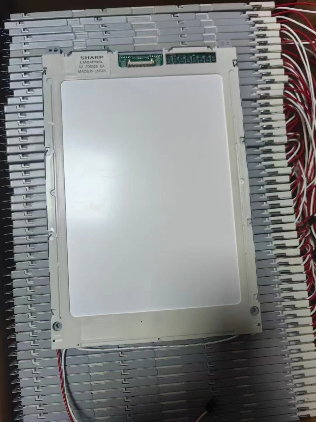 LM64183P 9.4인치 산업스크린