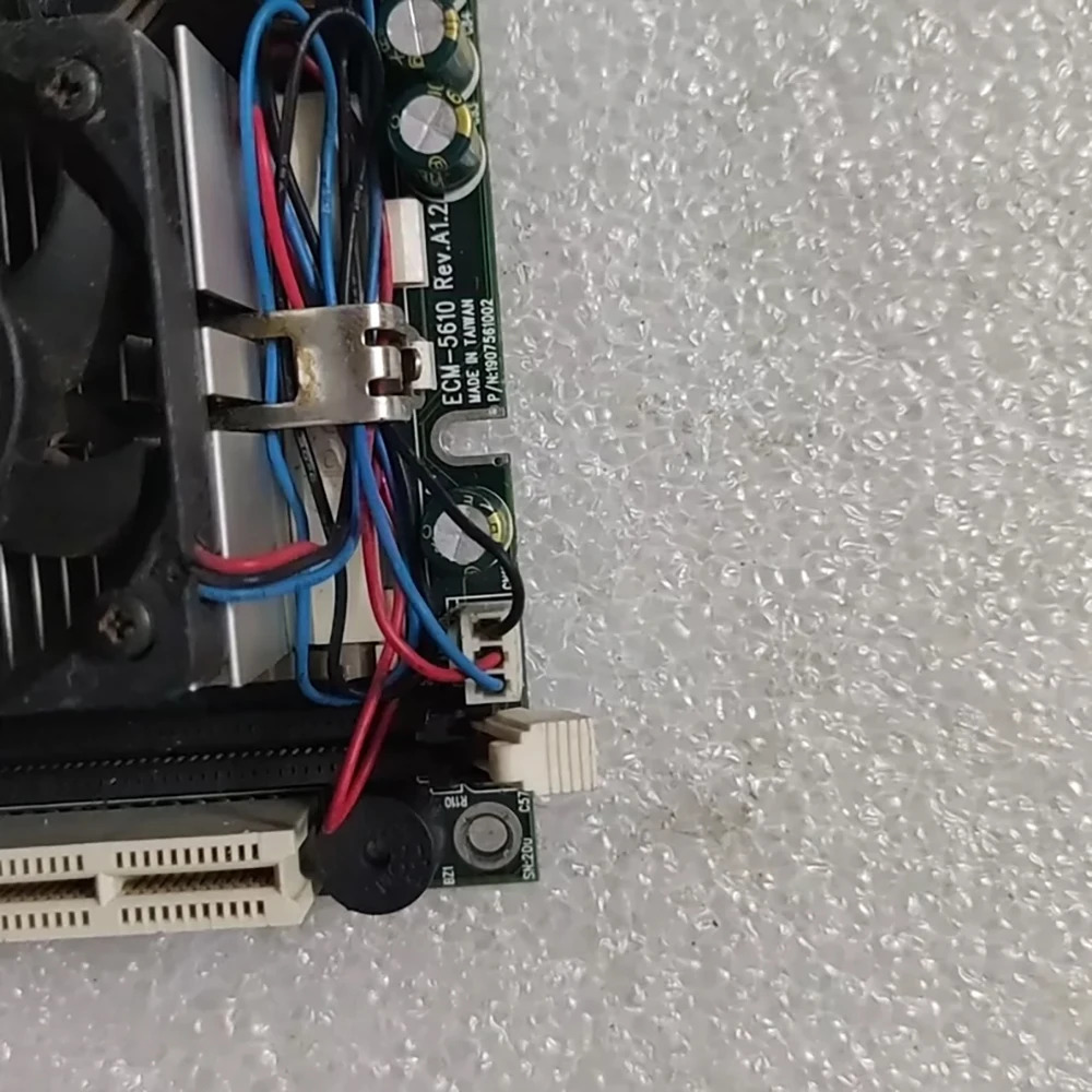 듀얼 네트워크 카드 산업마더보드 ECM-5610 REV A1.2