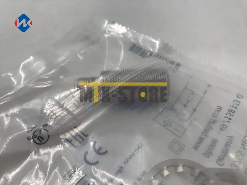 BALLUFF BES 515-326-E5-T-S4 신