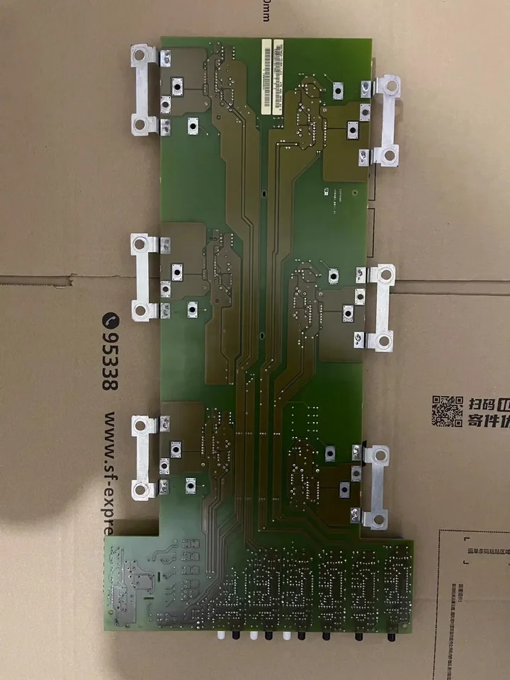 인버터 게이팅 모듈 IGD6 6SE7033-7EH84-1JC2 유닛 3 AC 380-460V 50Hz 60Hz A. DC 510-620V 370A 6SE7033 7EH84 1JC