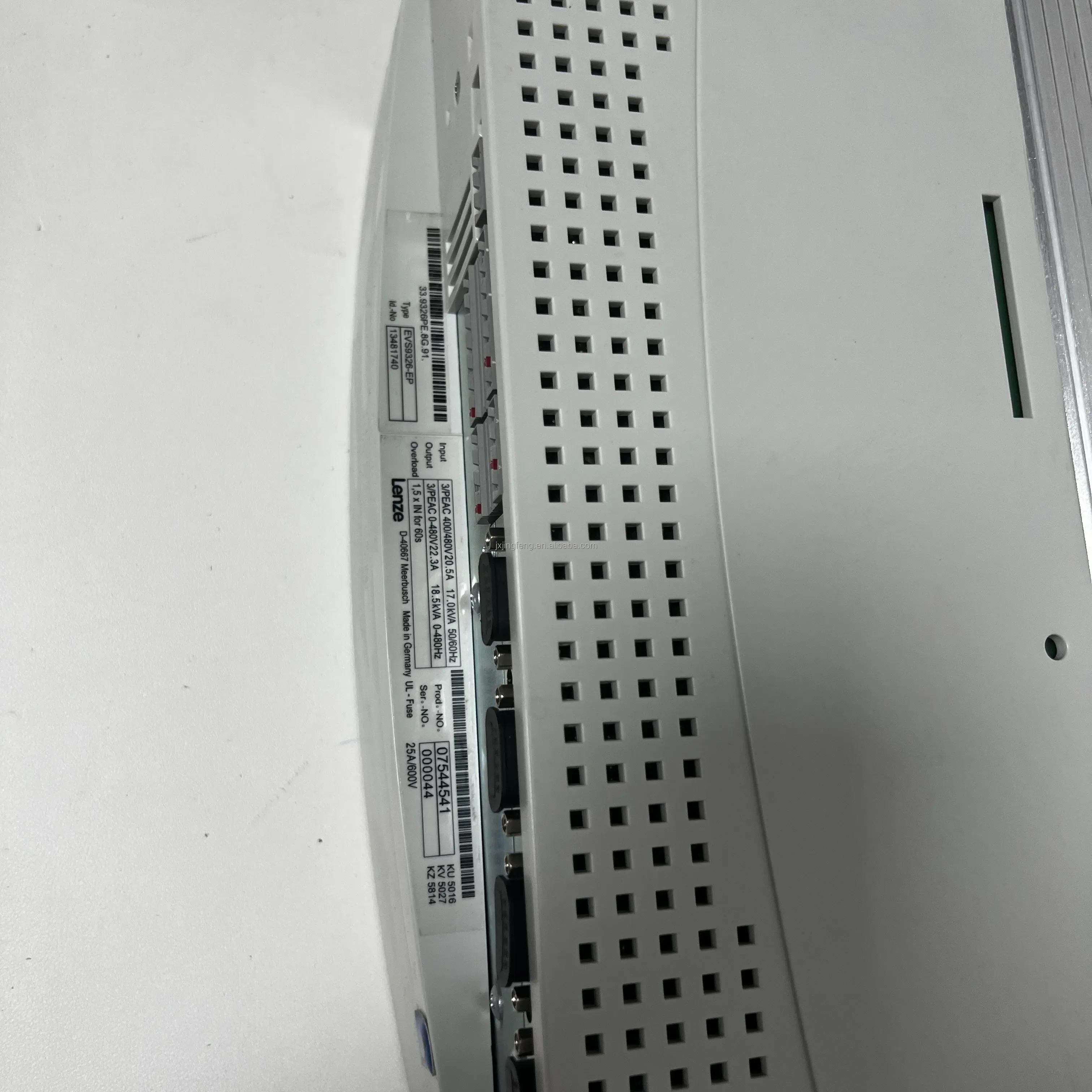 LENZE 9300 시리즈 VFD EVS9326-CKV003 원본 신규