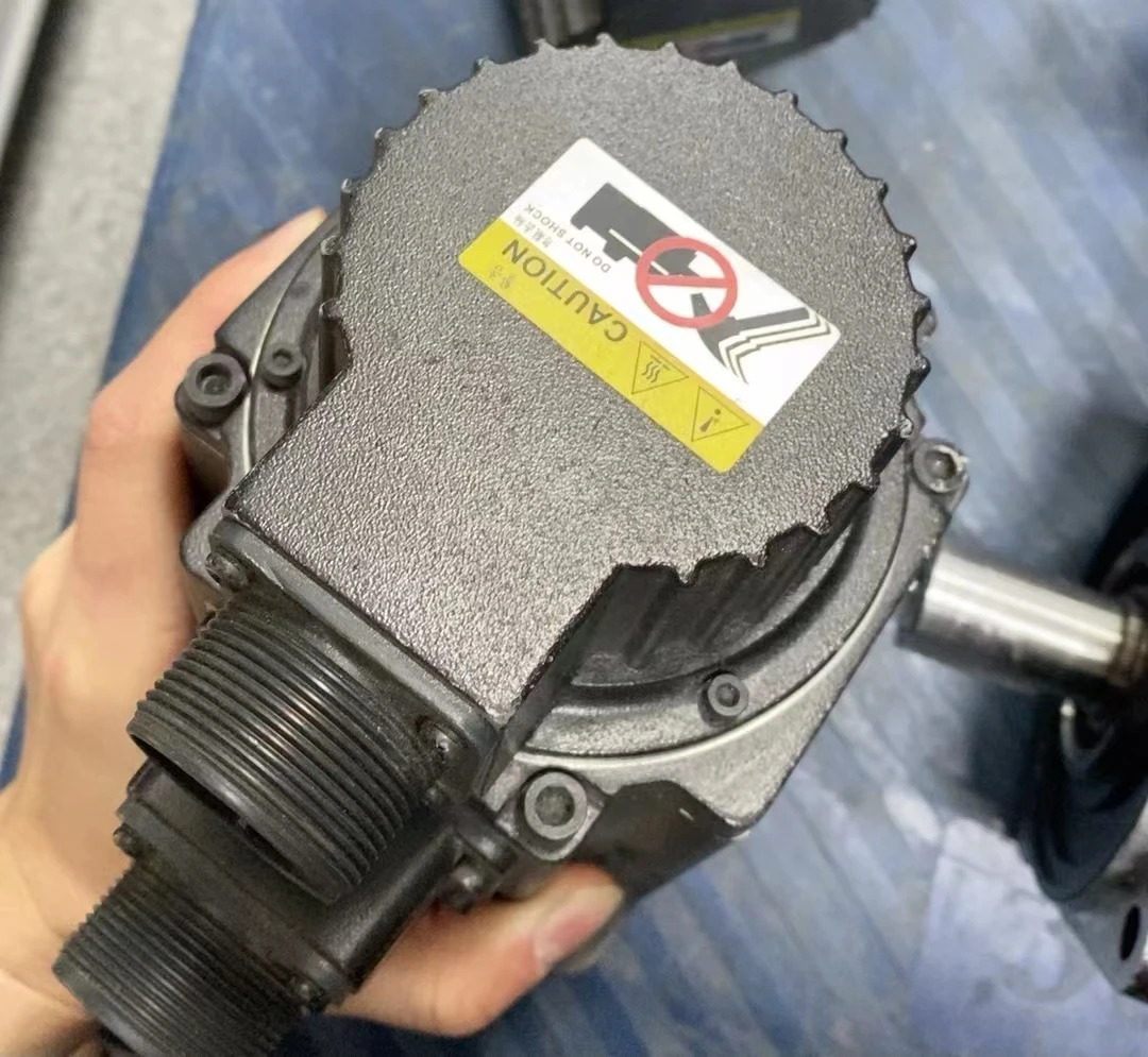 ECMA-C21010SS 리퍼 서보모터 1.0kW 기능 작동 OK