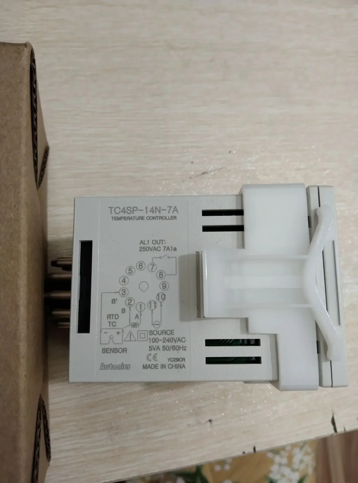 TC4SP-14N-7A 온도 조절기 TC4S-14R TC4M-24R TC4SP TZ4ST