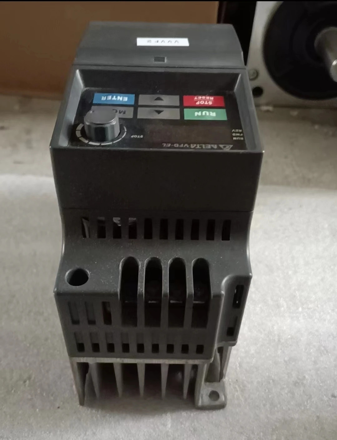 VFD004EL43A 리퍼 서보 드라이브 0.4kW/0.5hp호환 기능 작동 OK