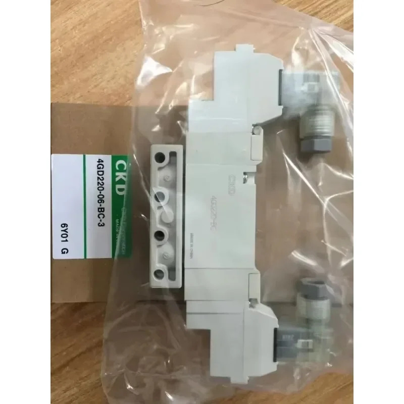 제안 Happy Solenoid Valve 4gd220-06-bc-3 Dc24v 오리지널 교섭
