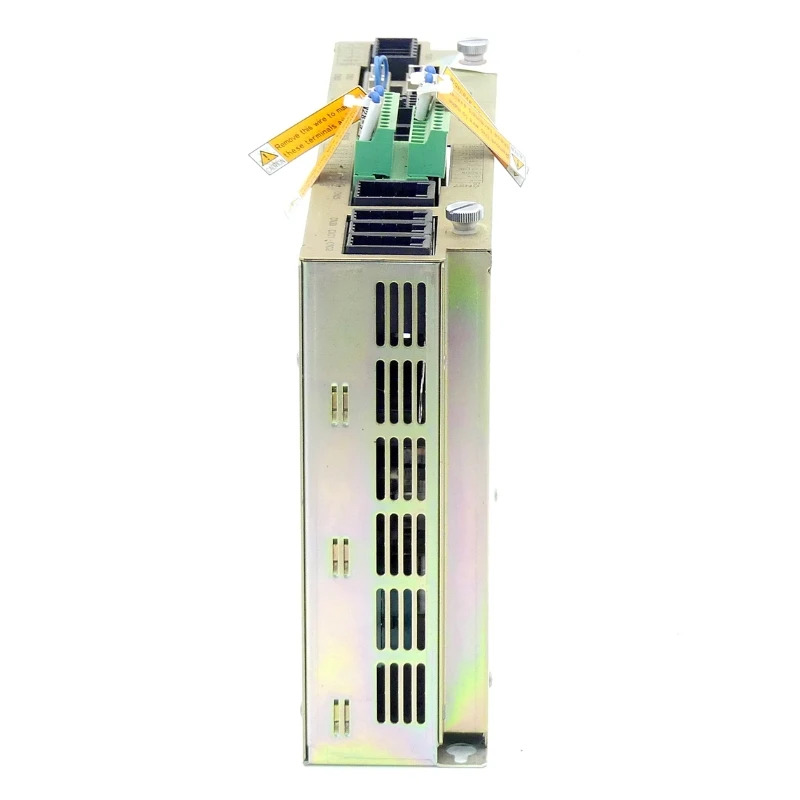 새 Yaskawa JZRCR-XSU02 서보 컨트롤러