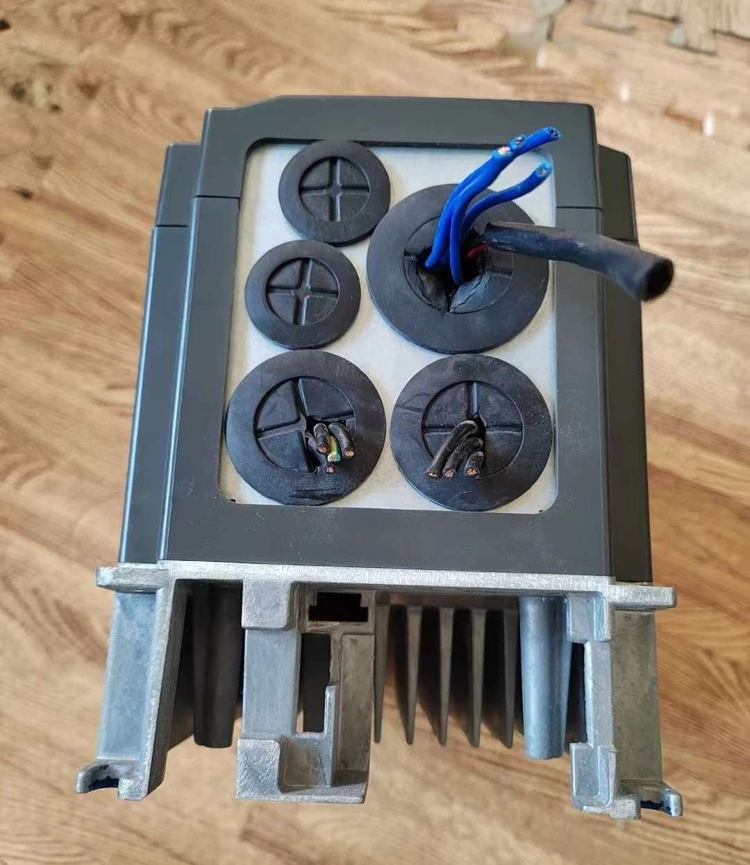 VFD007C43A 리퍼 C2000 인버터 0.75kW 기능 작동 OK
