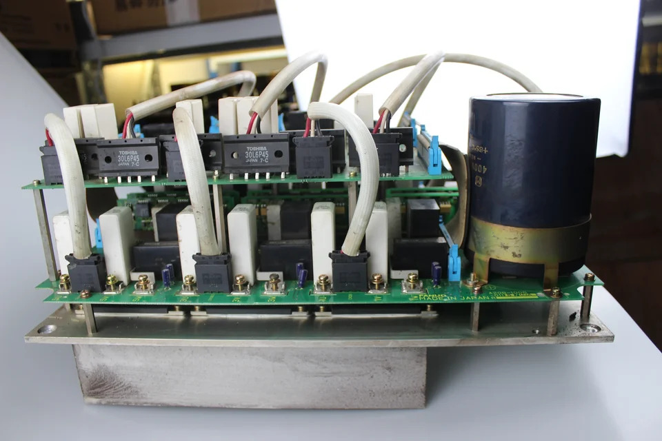 A06B-6076-H101 A06b-6076-H105 A06b-6076-H106 Fanuc 부품 서보 CNC 기계 컨트롤러