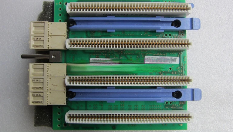 IBM 백플레SCSI 4 슬롯 키트 P520 P52A P550 P55A 32N1201