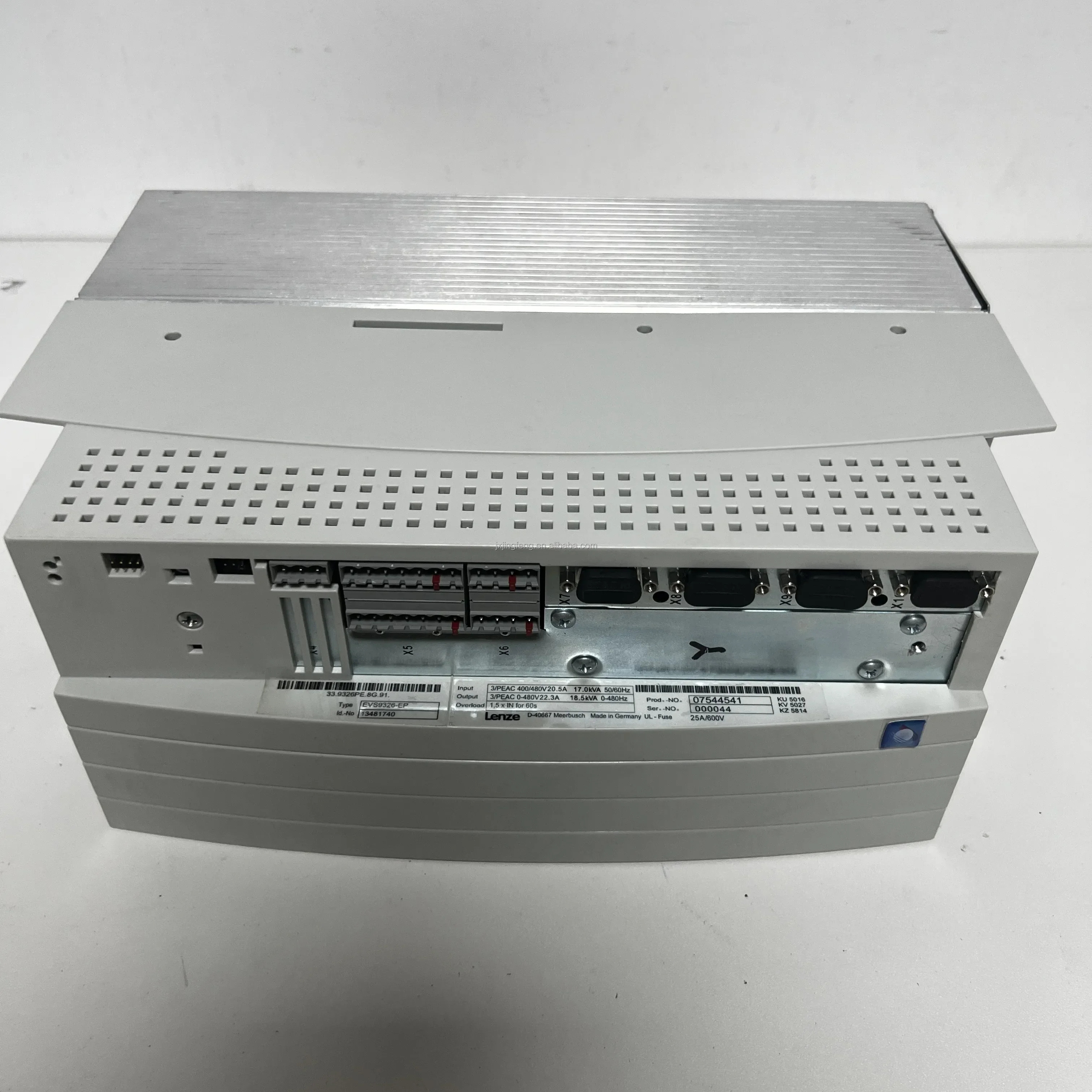 LENZE 9300 시리즈 VFD EVS9326-CKV003 원본 신규