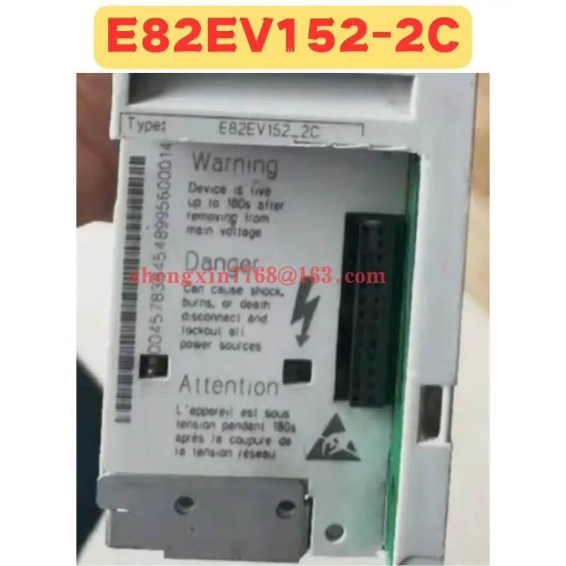 리퍼 주파수 변환기 E82EV152-2C 정상 기능 완료 E82EV152 2C
