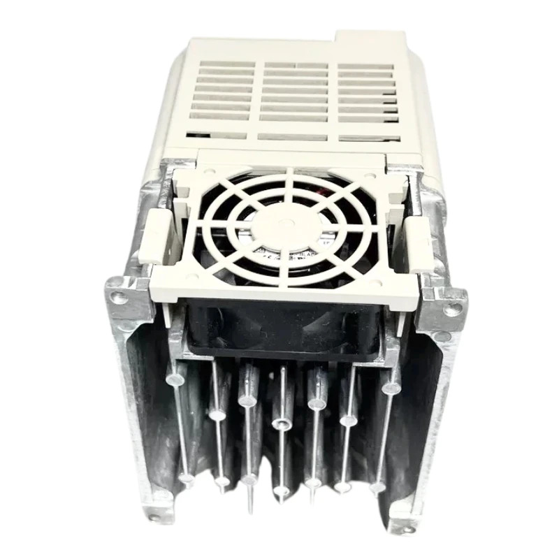 새 Yaskawa CIMR-JC4A0005BAA 인버터