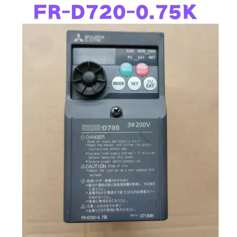 리퍼 인버터 FR-D720-0.75K FR D720 0.75K 완료