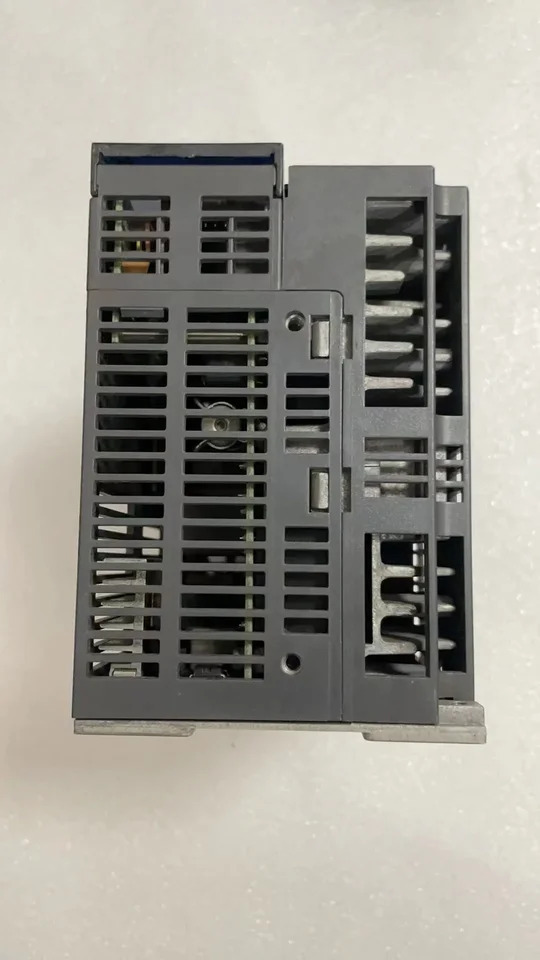 리퍼 AC 서보 시스템 RS1A05LTB3C 완료