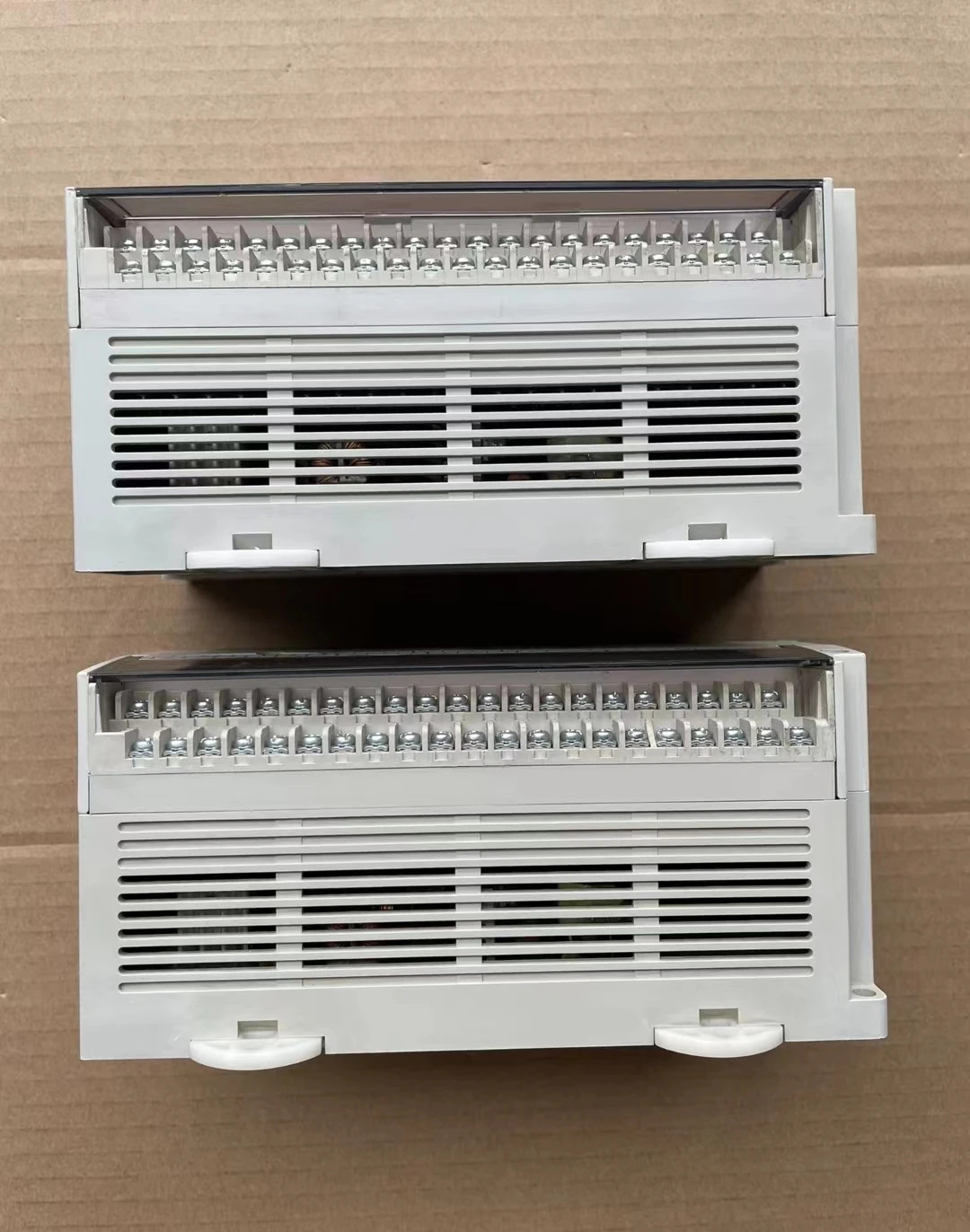 DVP60ES00R2 리퍼 PLC 모듈 기능은 정상