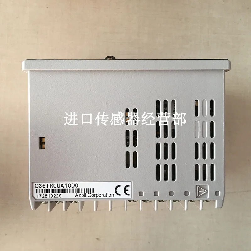 C36TR0UA10D0 SDC36 온도조절기 포장