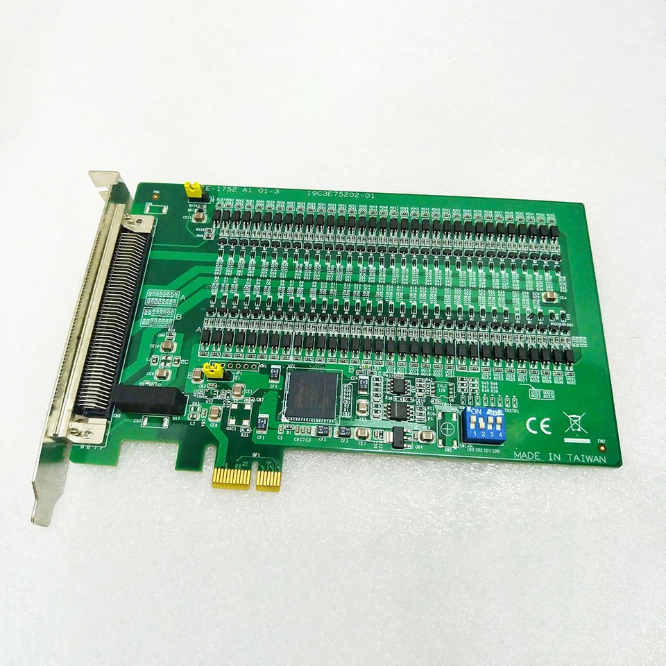 Advantech 데이터 캡처 카드 64 채널 절연 디지털 출력 IO PCIE-1752 A1 01-3