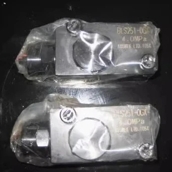 Kosmek 고성능 레버 실린더 LKA0650-CR LKA0480-CR LKA0550-CC 시퀀스 밸브 BLS231-OGX BLS251-OGX BLG2830-OG