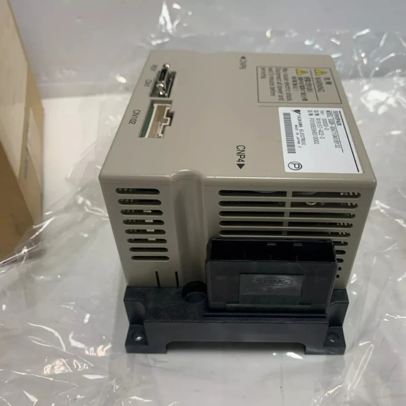 SGDR-SDA710A01BY32 Yaskawa 서보 드라이브 신