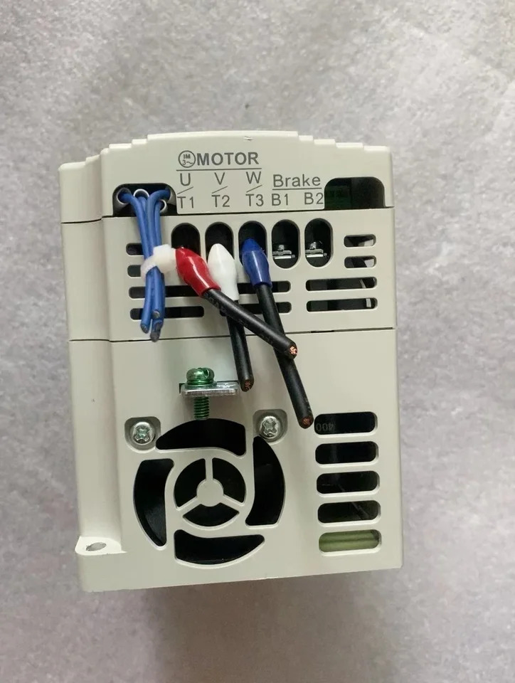 리퍼 델타 인버터 VFD015M23A 1.5kW 220V 작동 기능 OK