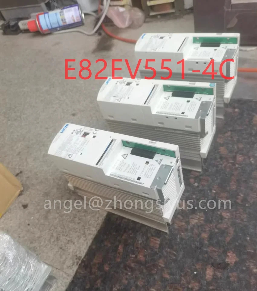 E82EV551-4C 인버터 0.55kw 380V 리퍼 OK E82EV551 4C상태