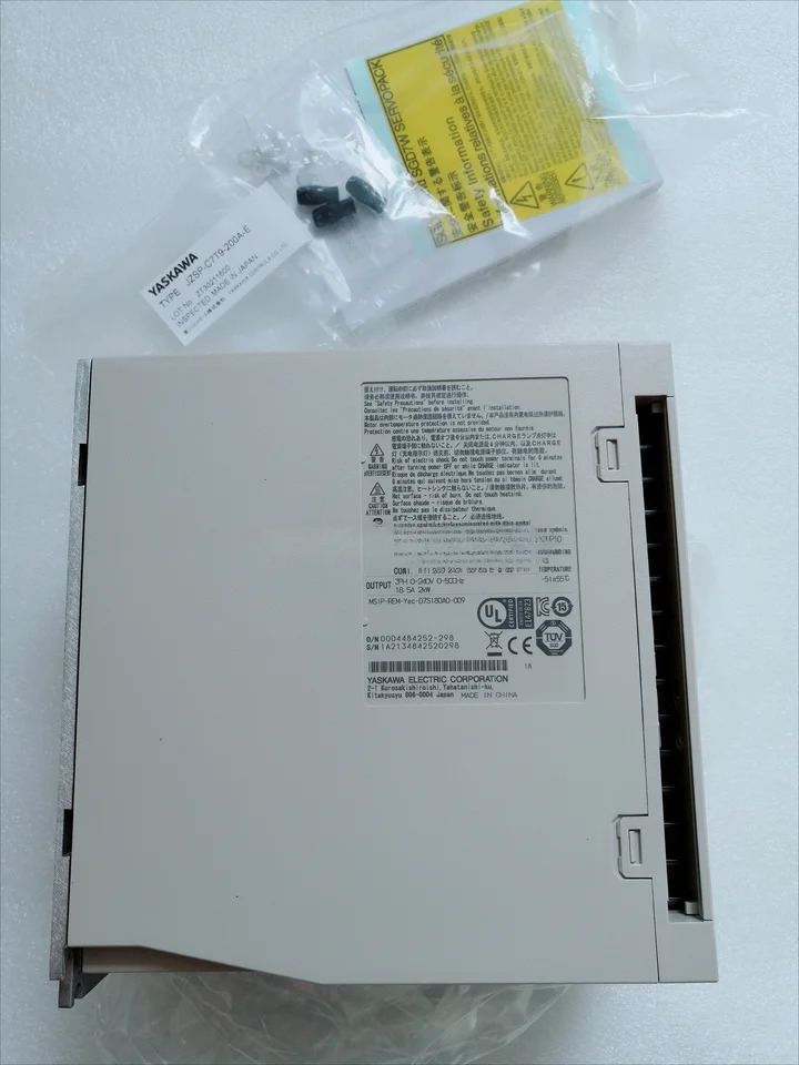 SGD7S-180A00B202 오리지널 서보 드라이버 신