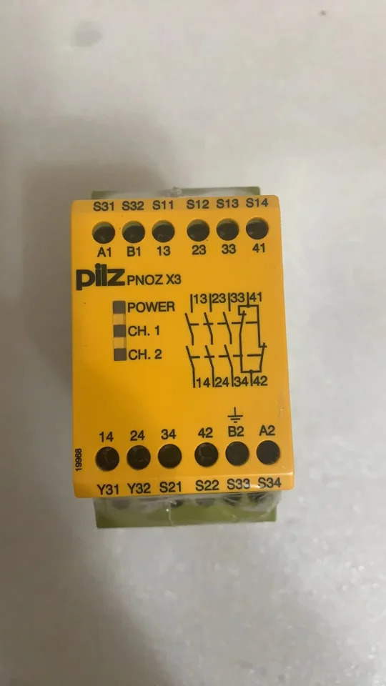 PNOZ X3 774315 안전 릴레이 신
