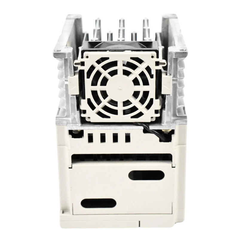 새 Yaskawa CIMR-V7CCB1P5 인버터