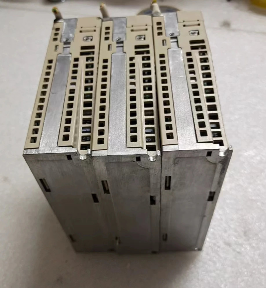 SGDV-1R6A11B 리퍼 서보 드라이브 200W 기능 OK