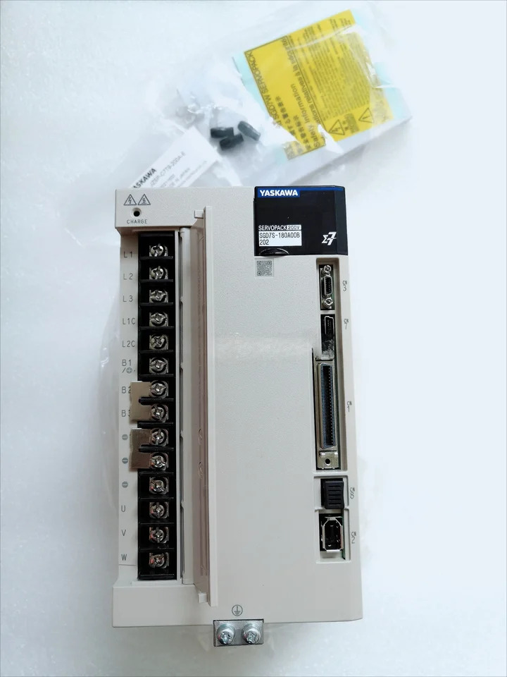 SGD7S-180A00B202 오리지널 서보 드라이버 신