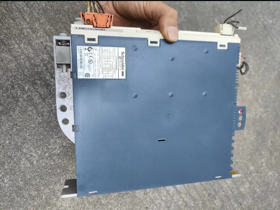 리퍼 서보 드라이브 600W 실행 기능 OK LXM32AU90M2