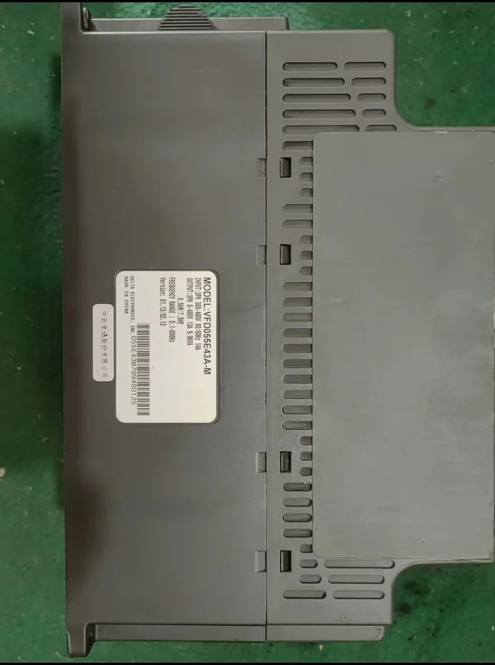 VFD055E43A-M 리퍼 델타 인버터 5.5kW 작동 기능 OK