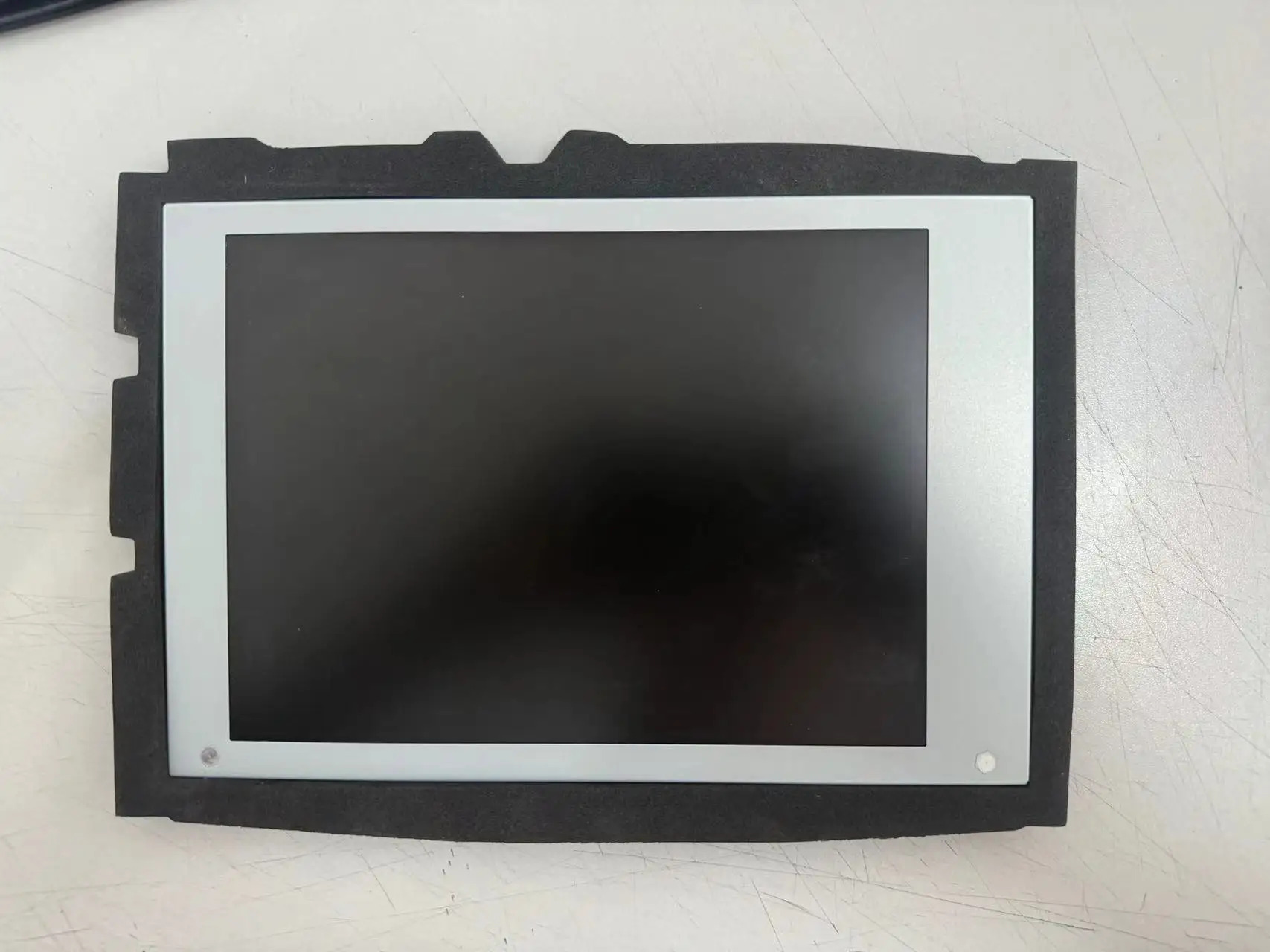 KUKA 산업LCD 디스플레이호환되는 LM8V302 발송 전 리퍼 완료 도 좋음