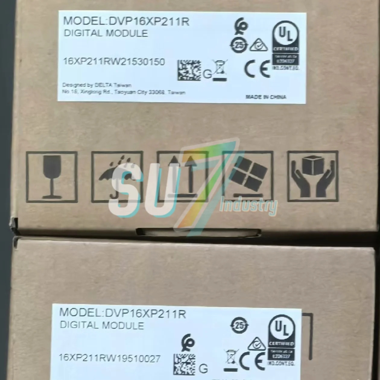 DVP16XP211R DVP16XP211T 새 PLC 모듈