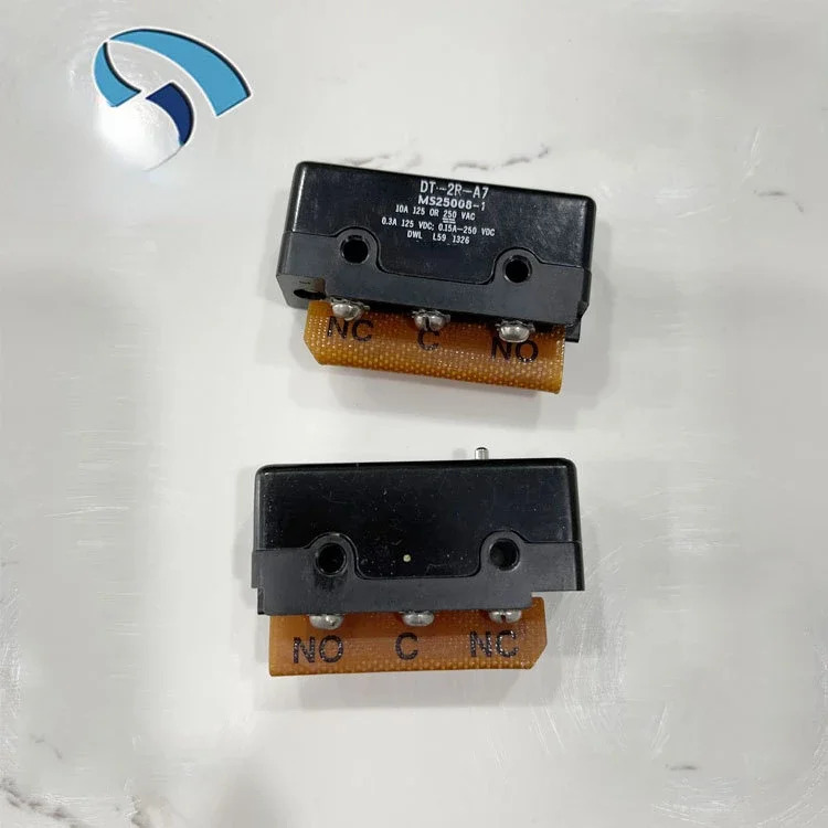 DT-2R-A7 마이크로 스위치 더블 폴 스로우 회로 DC 28V 10A 신