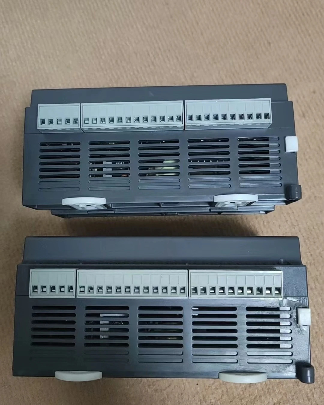 DVP40ES200T 리퍼 PLC 모듈 기능은 OK