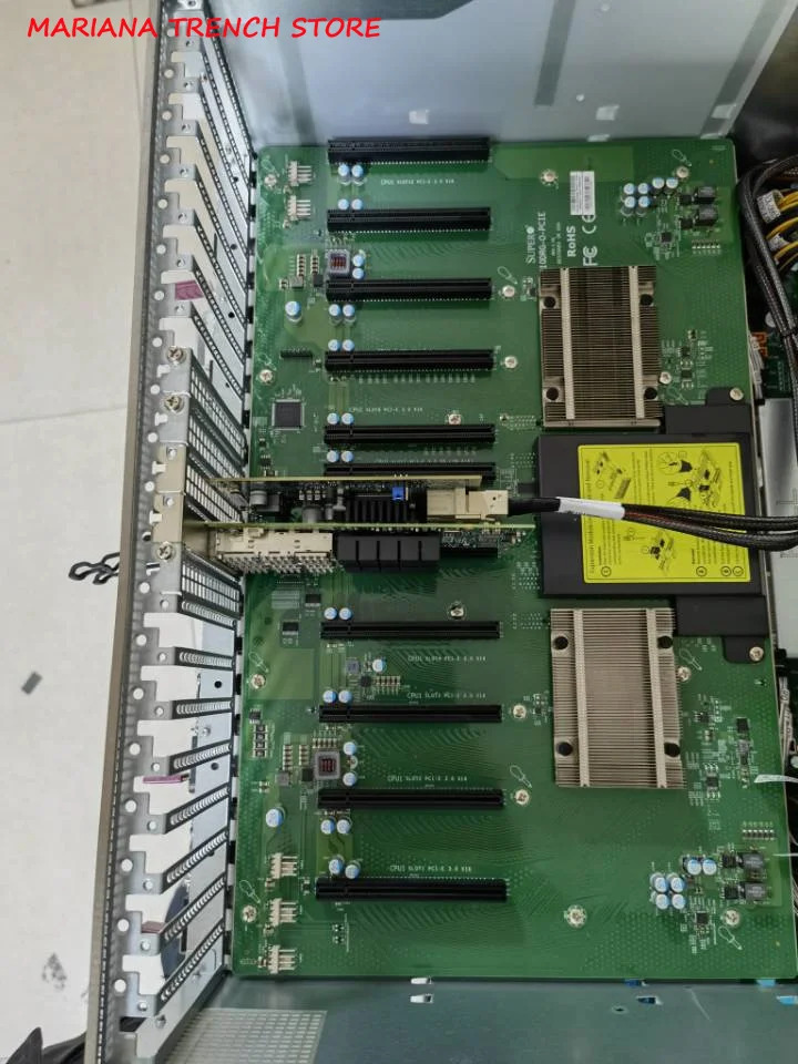Supermicro 듀얼 포트 Gen-3 내부 NVMe 호스트 어댑터AOC-SLG3-2E4