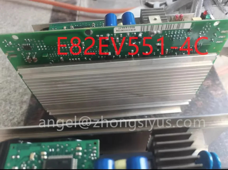 E82EV551-4C 인버터 0.55kw 380V 리퍼 OK E82EV551 4C상태
