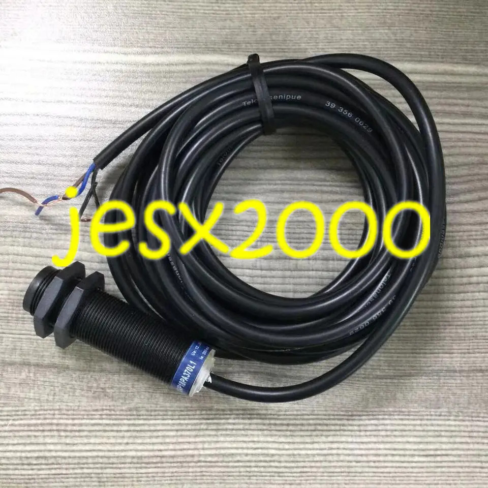 XS4P18PA370L1 센서 YX 신