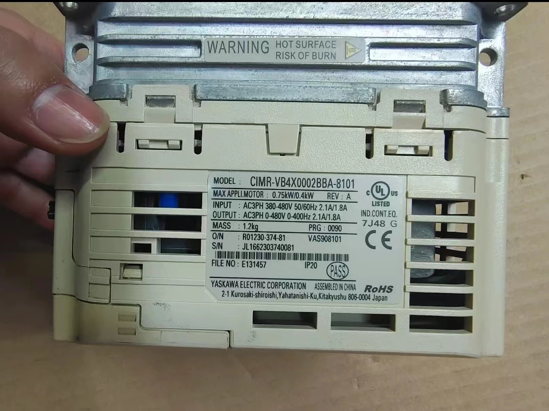 CIMR-VB4X0002BBA-8101 리퍼 V1000 시리즈 인버터 0.75kW/0.4kW 기능 작동 OK