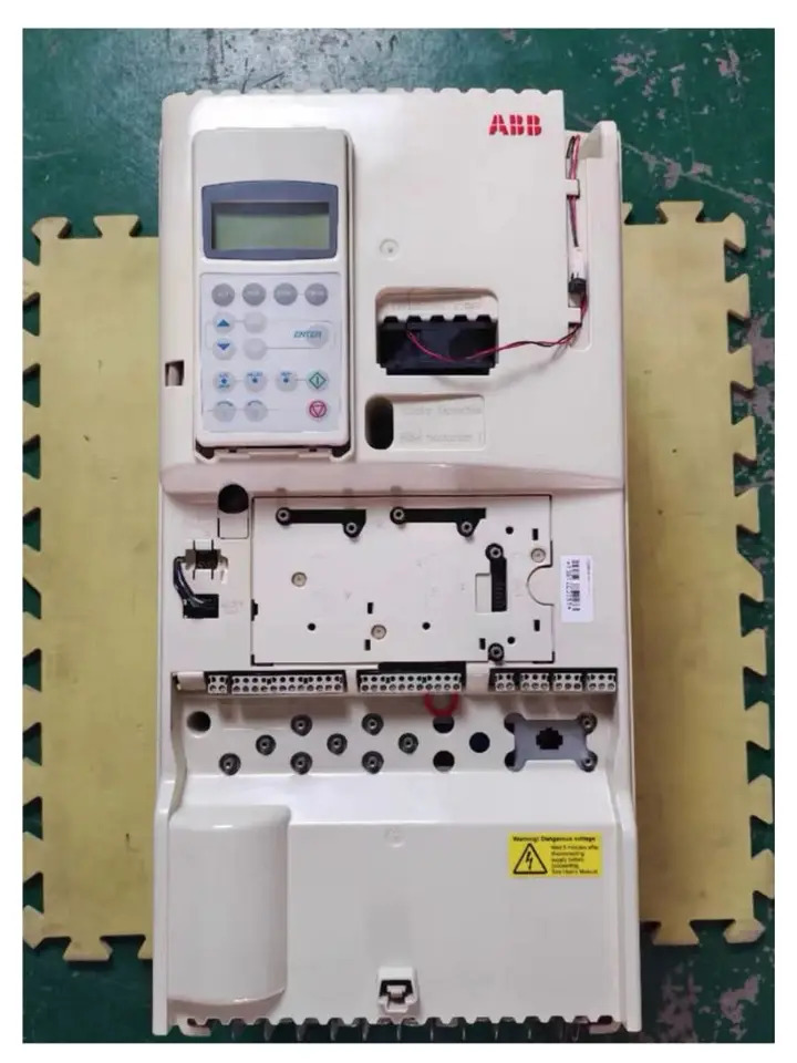 리퍼 완료 ACS800-04-0040-3 P901 주파수 변환기 신