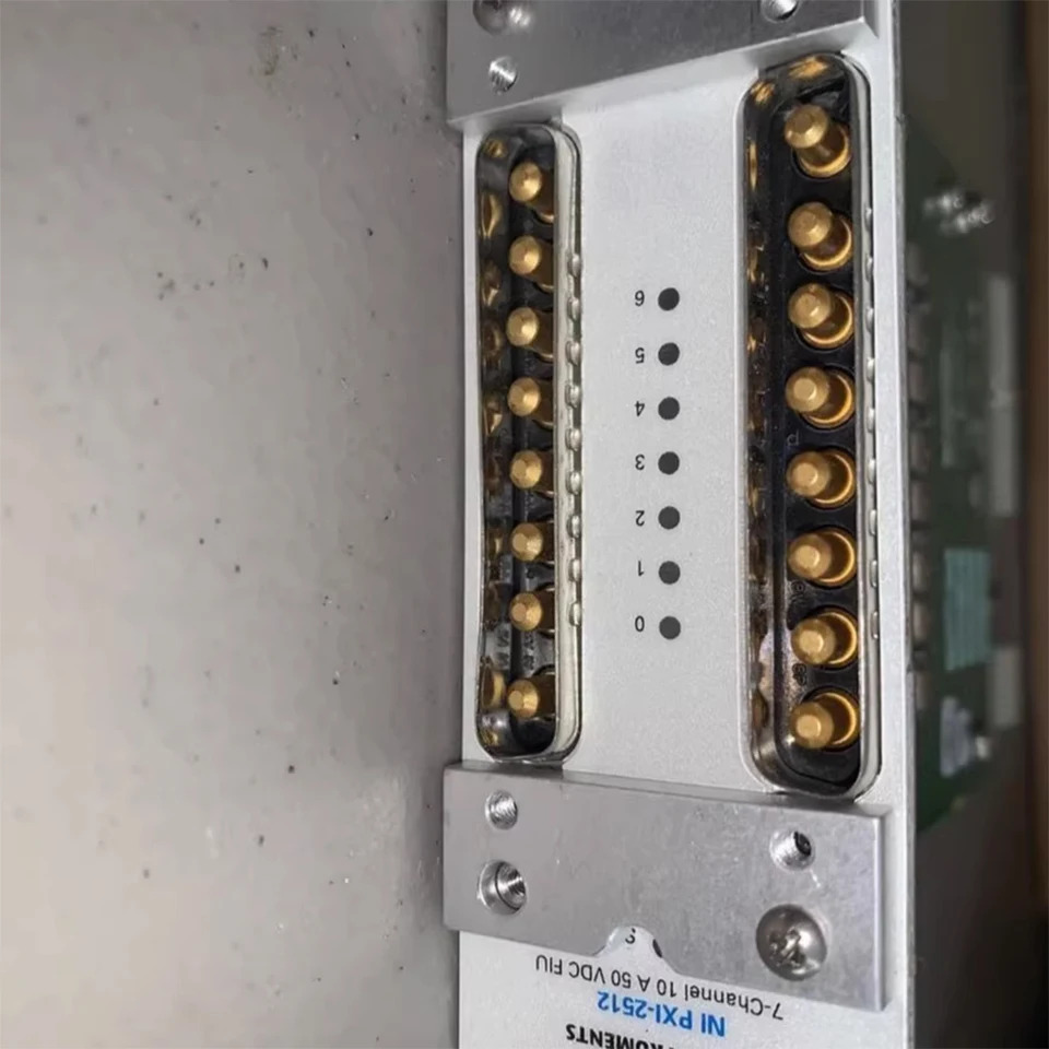 NI PXI-2512 PXI 신호 삽입 스위치 모듈