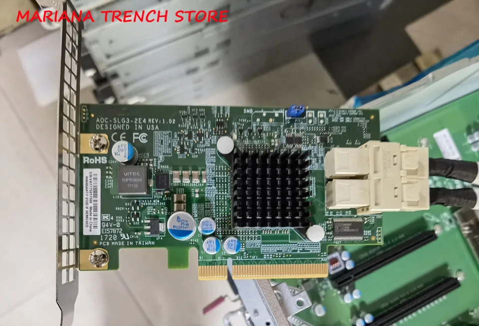 Supermicro 듀얼 포트 Gen-3 내부 NVMe 호스트 어댑터AOC-SLG3-2E4